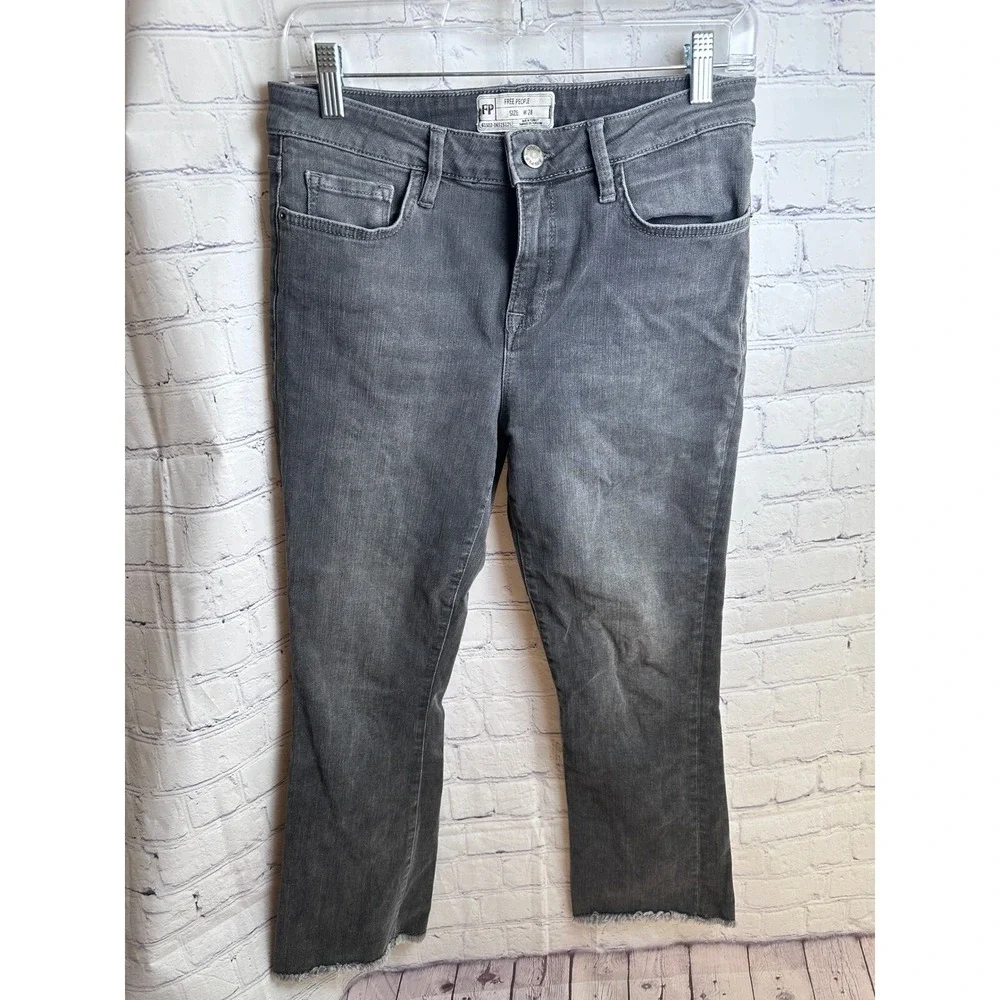 Free People Gray Wash Cropped Jeans Frayed Hem Denim Size 28